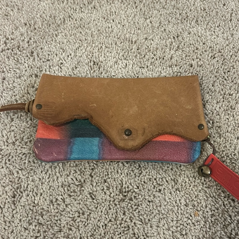 ena colours (hand made leather brand)
New with Tag